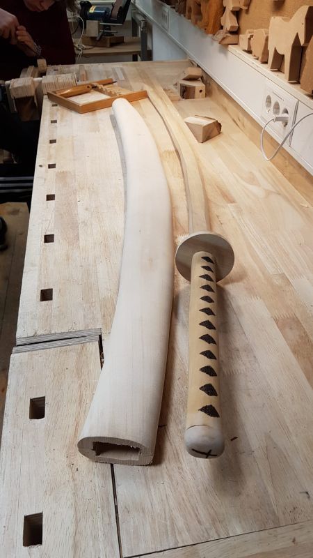 Holzschwert mit Scheide